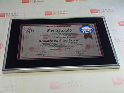 Diplomas e certificados